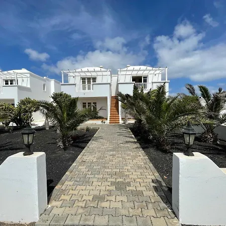 With Freewifi, Near The Y Natural Pools In Charco del Palo